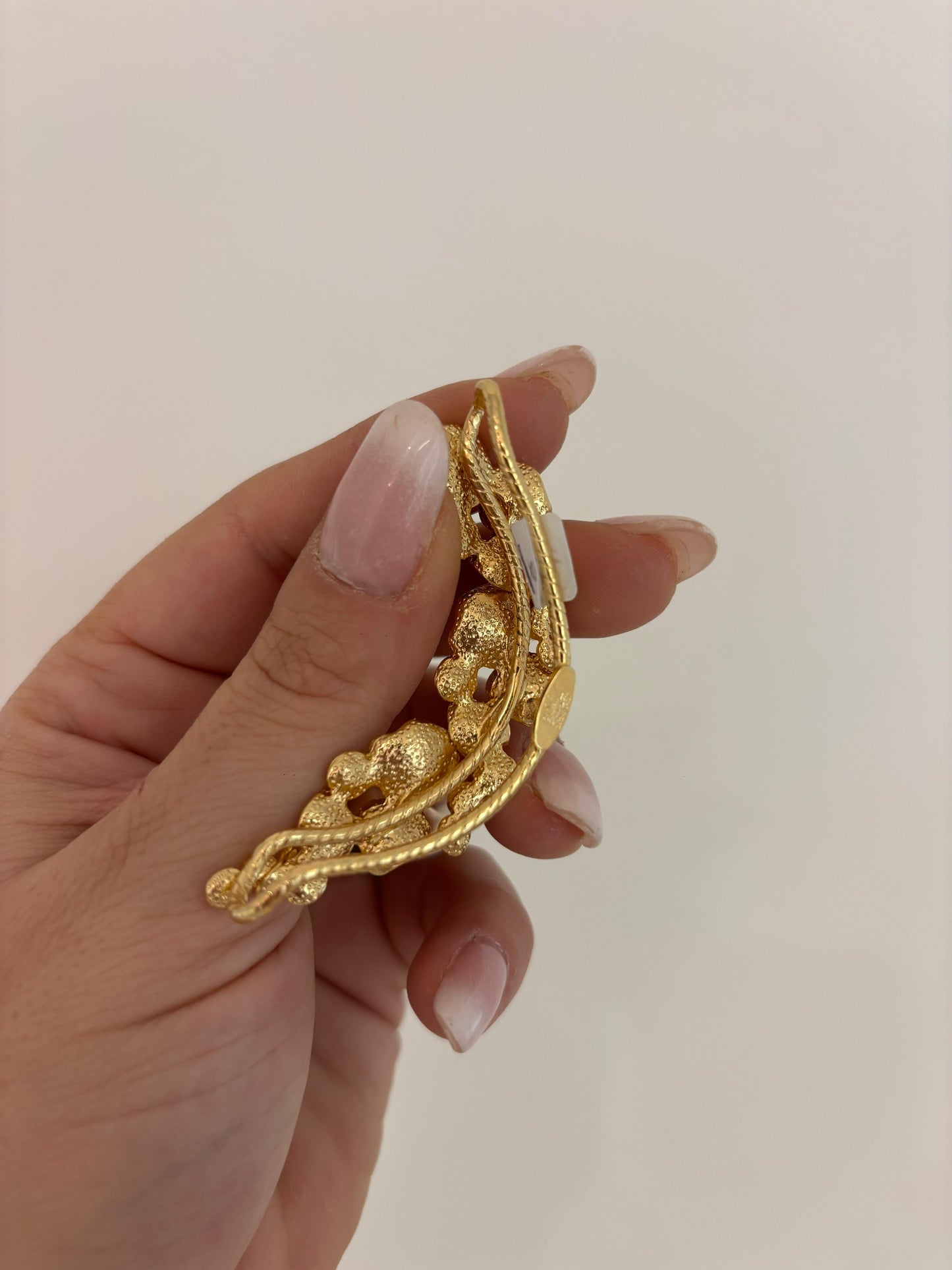 EARCUFF