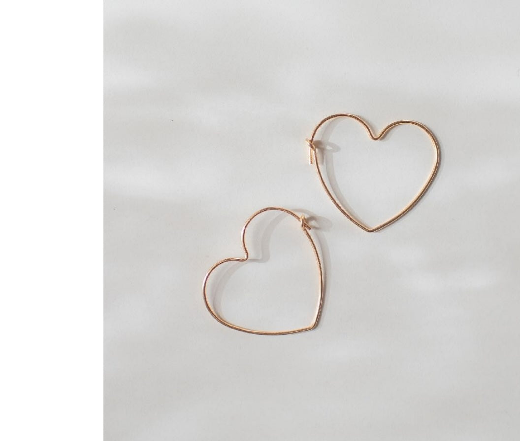555Jewelry - Orecchini pendenti a forma di cuore in acciaio 555Jewelry - Orecchini pendenti a forma di cuore in acciaio